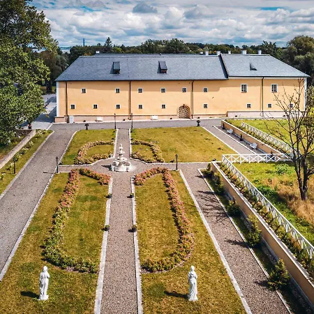 Chateau Отель 4*