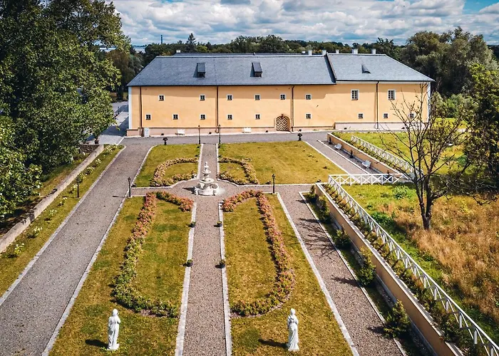 Chateau Szálloda 4*